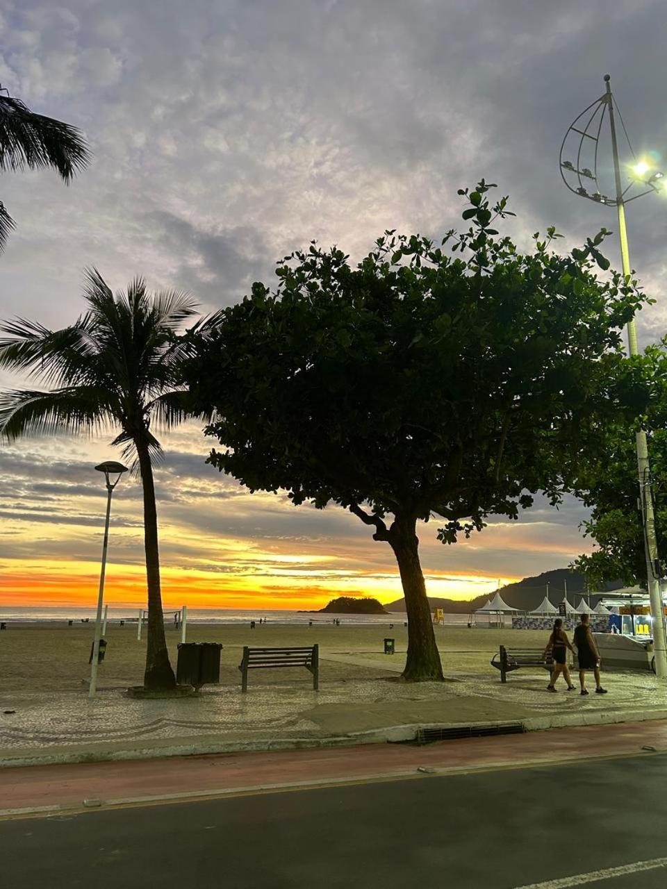 Appartamento Avenida Atlantica, Beira Mar, Pe Na Areia Balneário Camboriú Esterno foto